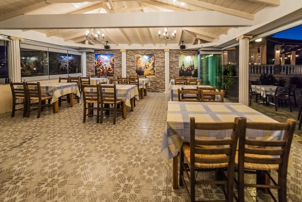 Sintrivanis Resort Beach Paralía Skotínis Esterno foto