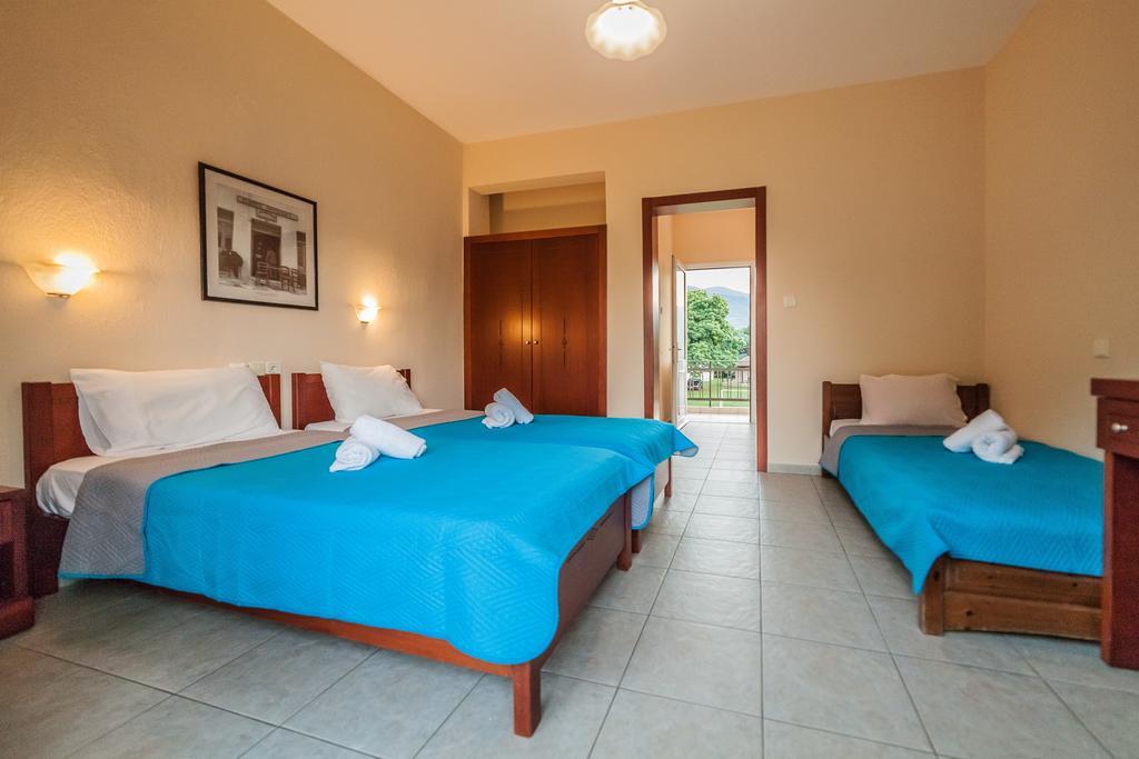 Sintrivanis Resort Beach Paralía Skotínis Esterno foto